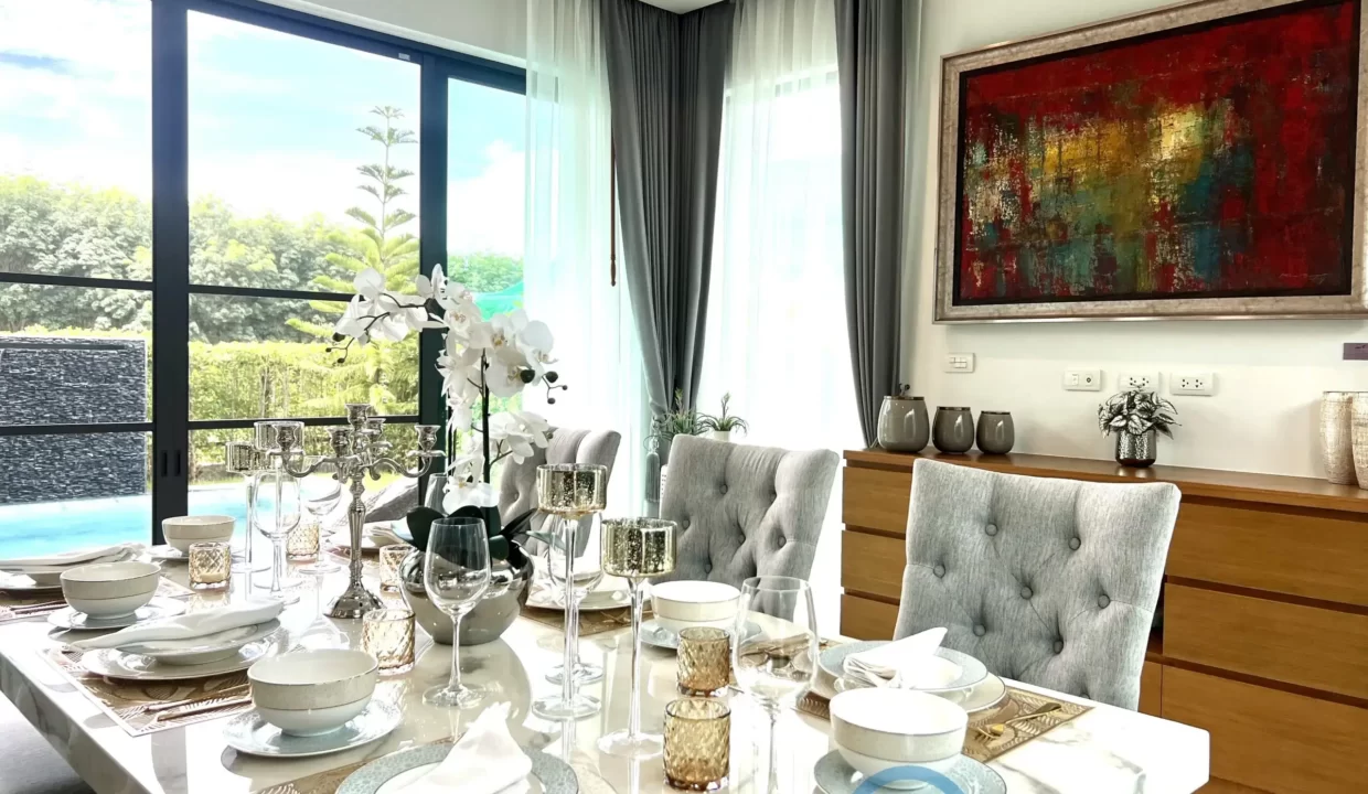 Luxury Villas In Bang Tao living room
