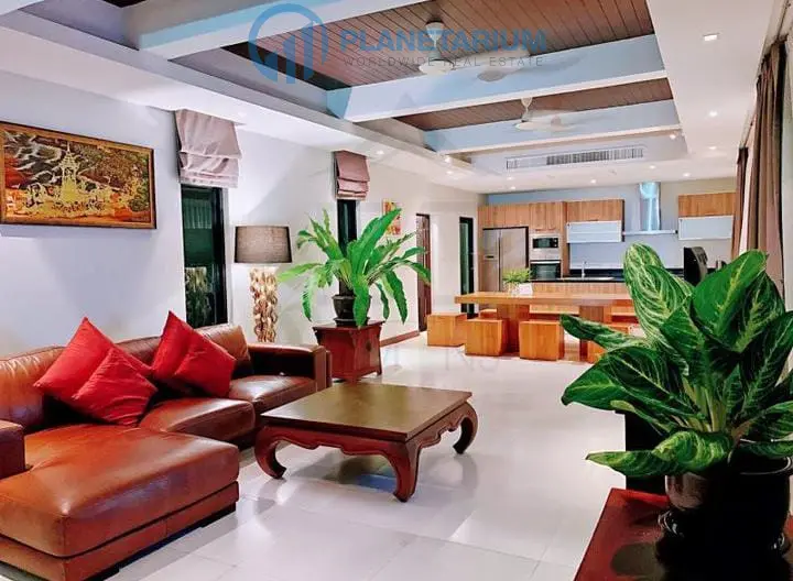 luxury-villa-living-room